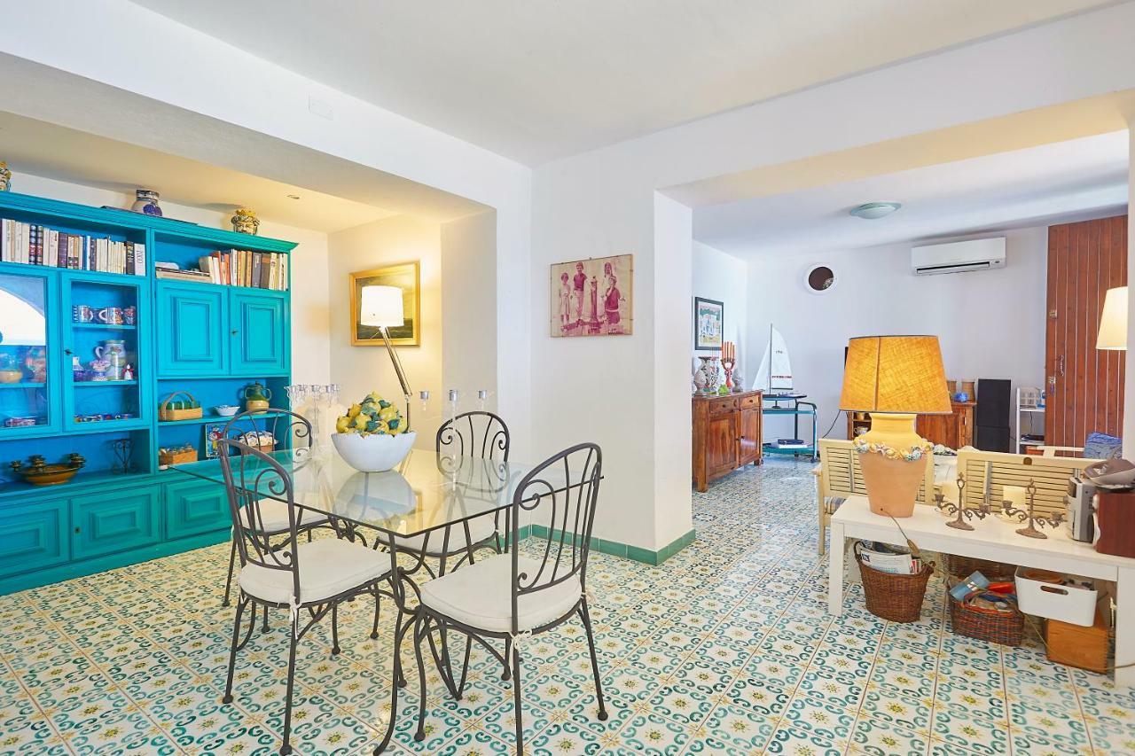 פורטיצ'לו Villa Majus מראה חיצוני תמונה