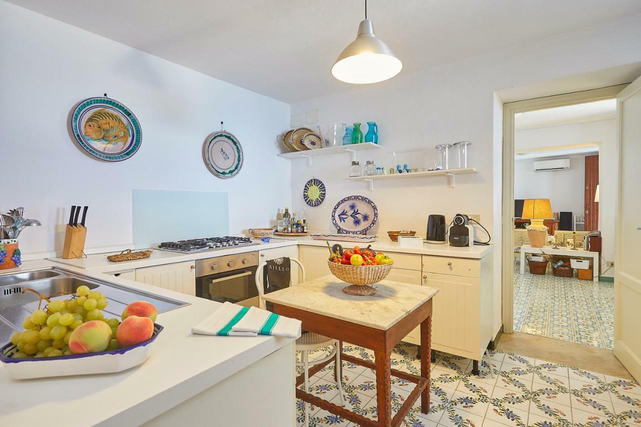 פורטיצ'לו Villa Majus מראה חיצוני תמונה